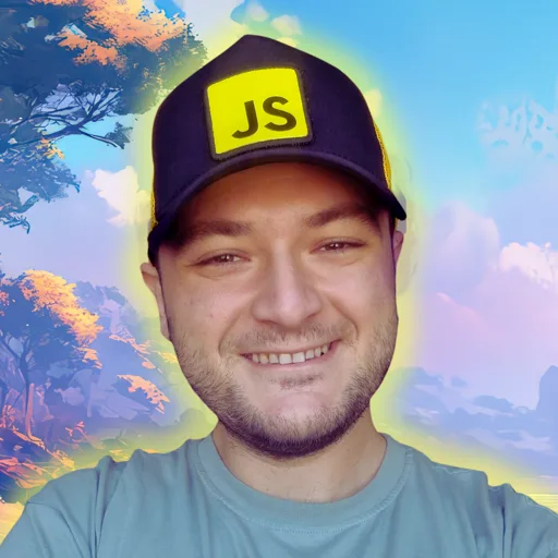 Oğuz Demir, smiling, wearing a cap with the JavaScript logo on it